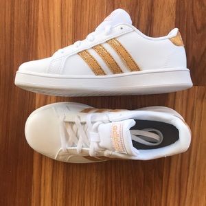 Girls adidas Sneakers